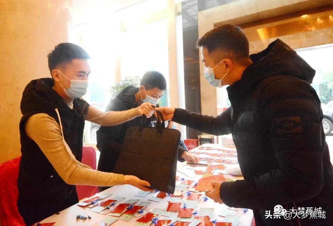 政协委员今日报到！这些建议亮了～