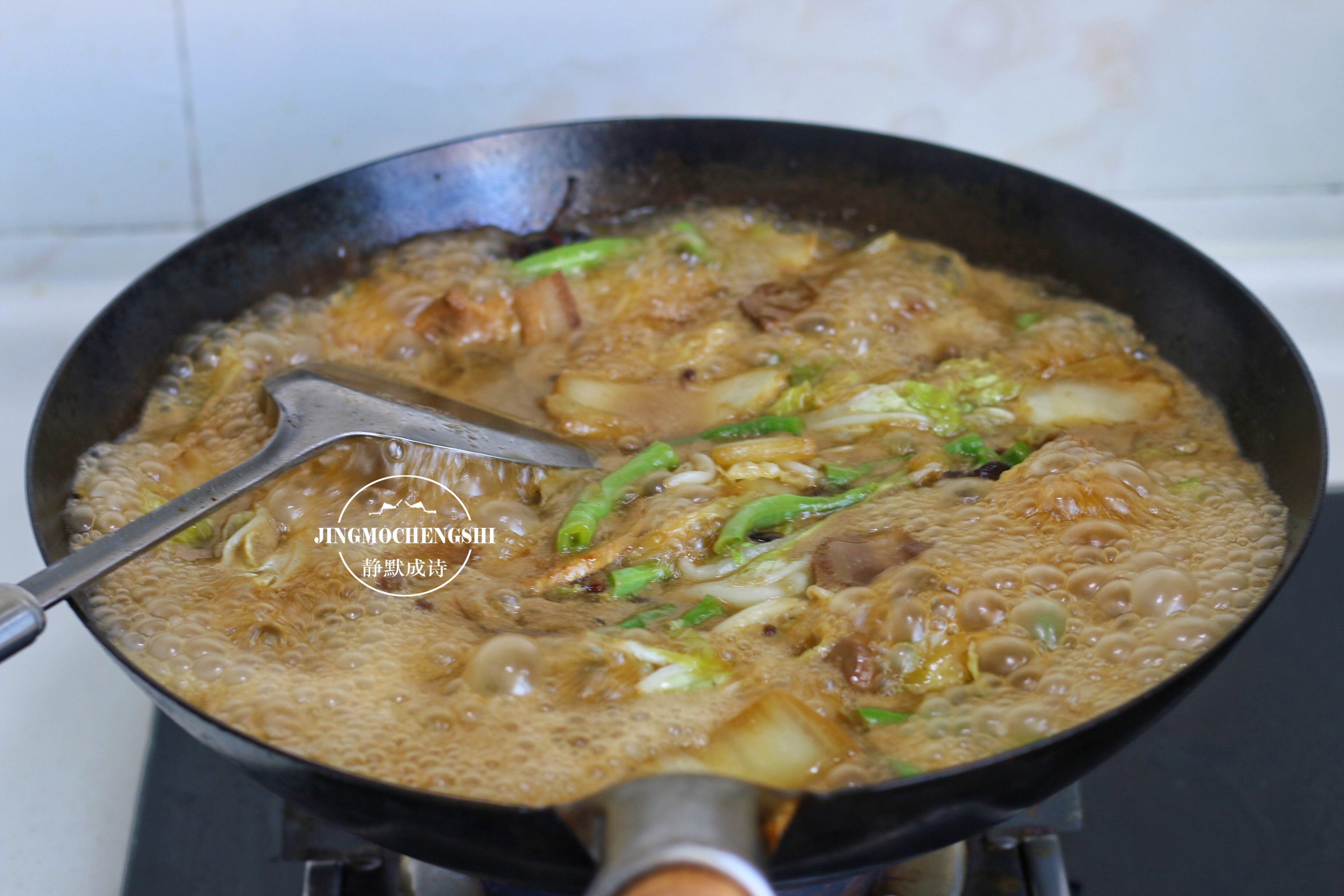 百菜不如白菜，熱熱乎乎地燉一鍋，連湯都拌飯吃個精光