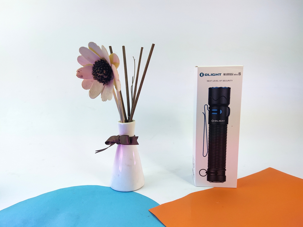 双按键EDC战术手电 方便快捷为你照亮整个世界