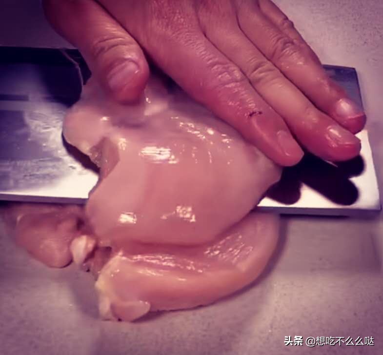 宫保鸡丁这么做，看着就有食欲，做法简单，又香又下饭，好好吃哦