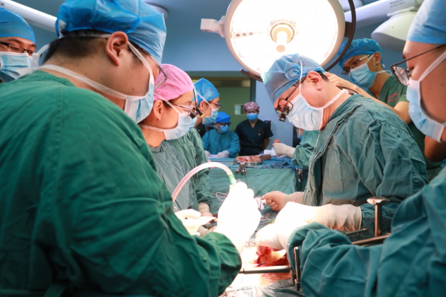 青海肝包虫病患者在京手术成功 董家鸿团队助力包虫病“清零”