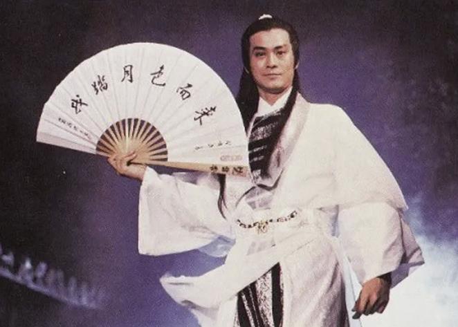 九版楚留香，郑少秋经典、最新版太辣眼，成功挽救朱孝天