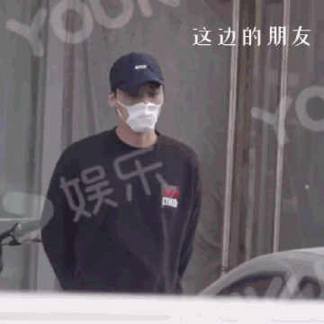 李易峰和狗仔的相处日常可以拍成一部戏了，莫名cp感还挺足