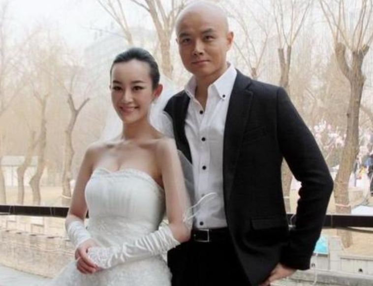 看完乐嘉的老婆，再看涂磊的老婆，一个才女，一个低调