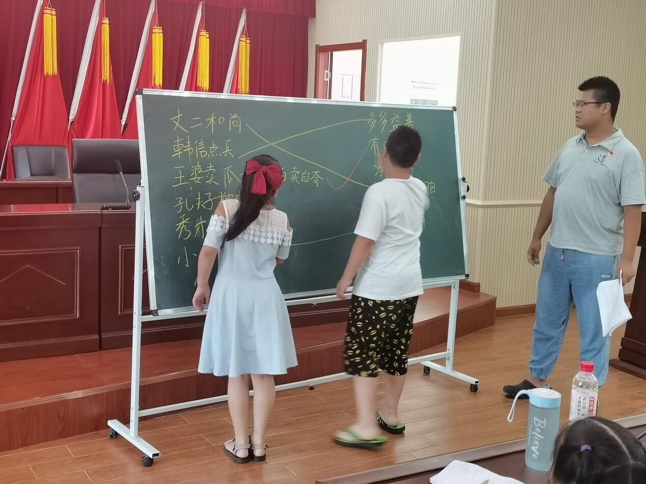 湖北学子三下乡：课堂漫说歇后语，熟语教学更有趣