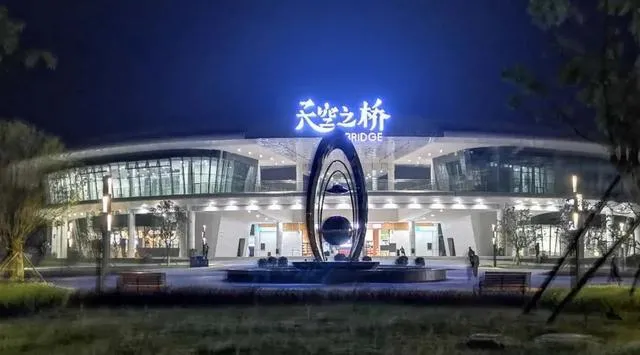 十一想玩不知道去哪？这些《我和我的家乡》拍摄地值得打卡