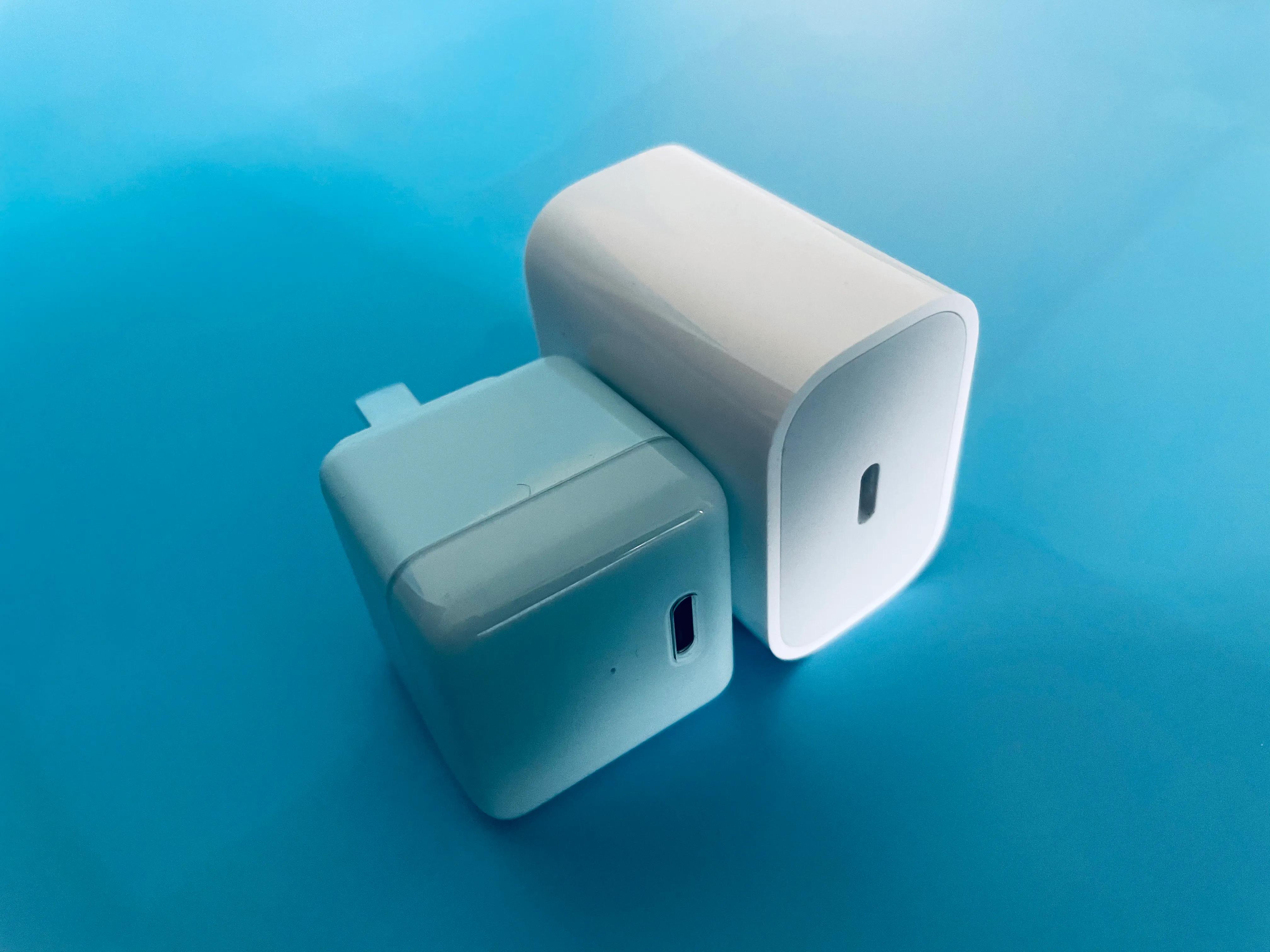 iPhone 12定制，Nubia方糖22.5W迷你快充
