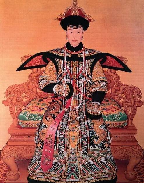 为什么清朝皇帝和官员都带佛珠？