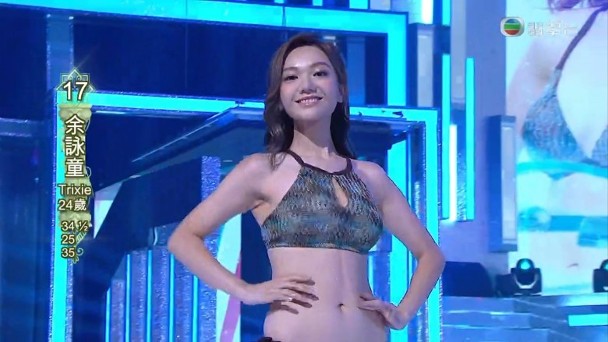 港姐12强诞生，两大热门惨遭淘汰，关礼杰陪女儿上台被质疑不公平