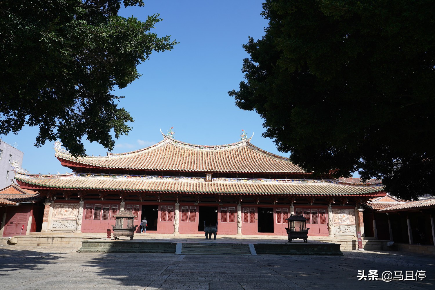 福建泉州有條特別的老街，藏有三種不同宗教寺院，千年來相安無事