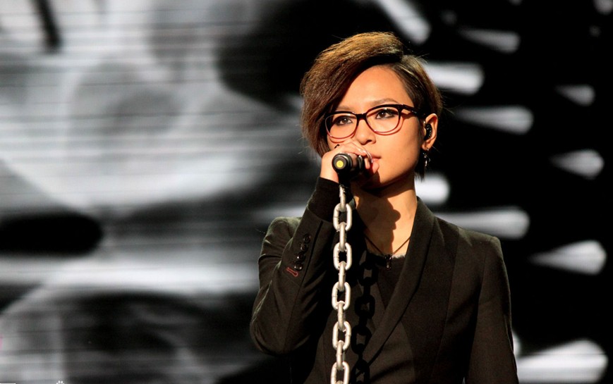 《乘风破浪的姐姐》开播，一己之力挑战全网选