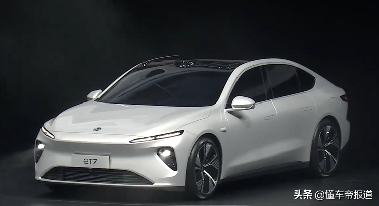 新车｜首款纯电动轿车eT7亮相成都，蔚来的2021能靠它吗？