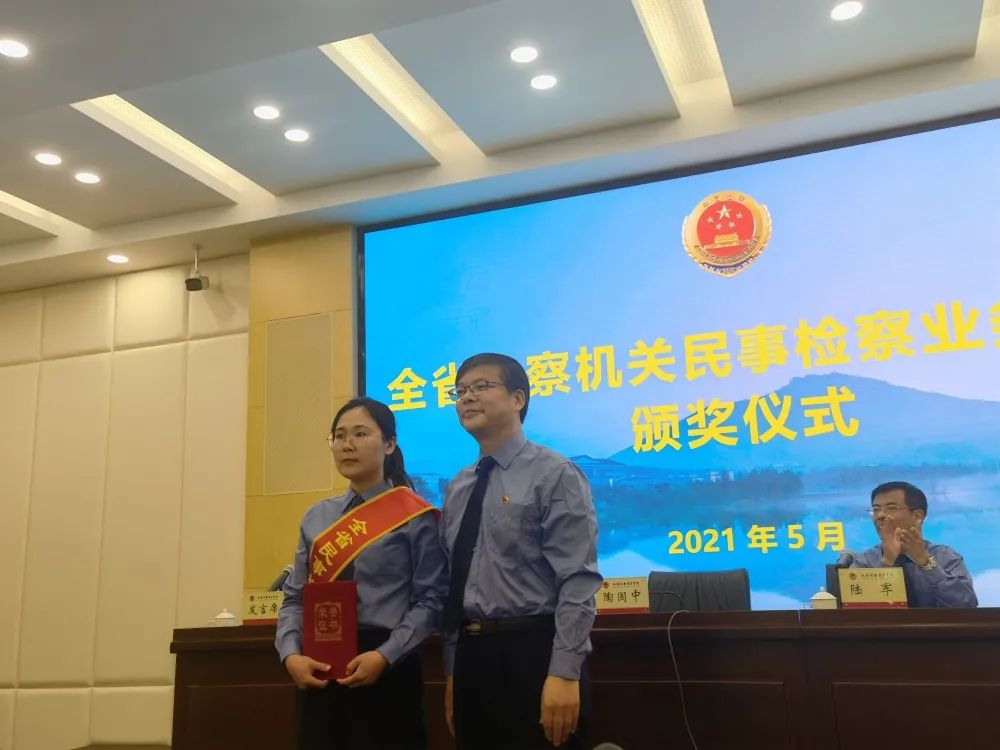 【身边的榜样】李艳：为了心中那道光