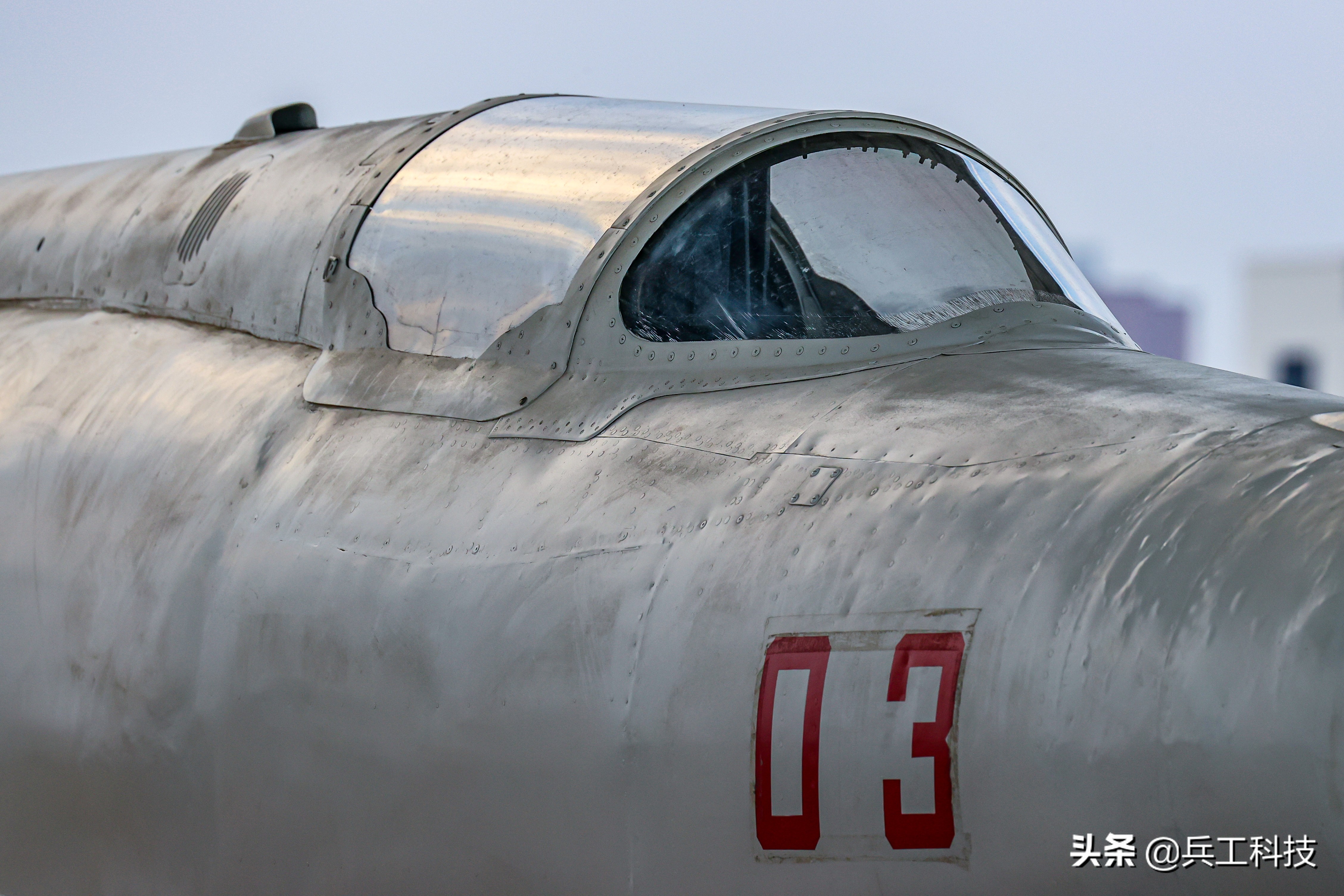 “空中李向阳”研制背后的故事，当年下马的歼