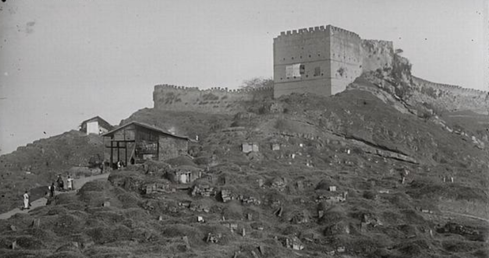 1949年，毛泽民遗骨在新疆乱坟岗被找到，公安巧施妙计让凶手伏法