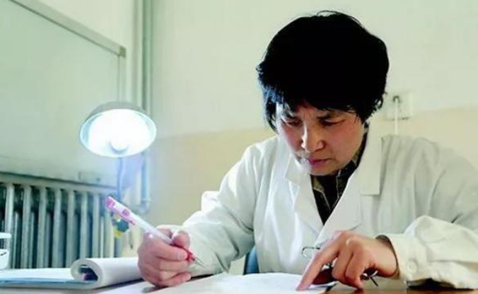 老山女神刘亚玲：战场上立一等功，退伍后又被