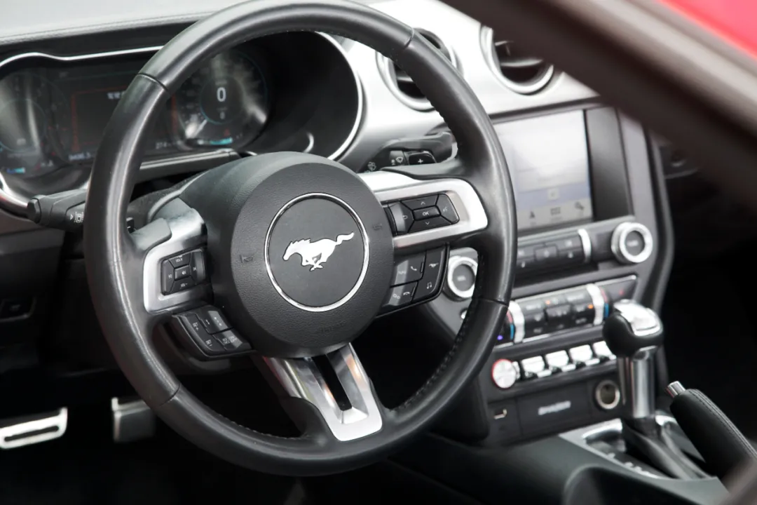 四缸的福特Mustang还有趣吗？它可以让你乐开花