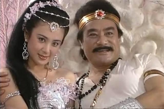 “最美妲己”傅艺伟：25岁爆红后息影经商败光家