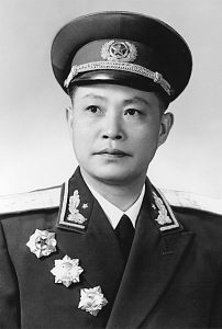 1955年我军首次授衔时65位军长和政委的军衔