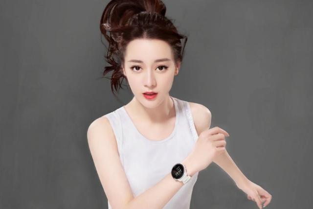迪丽热巴发展至今没有买房子，9年一直住酒店，她的回答很现实
