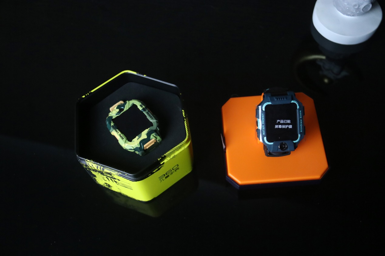 儿童电话手表两大巅峰力作比拼？王者之师，火力全开