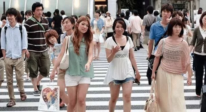 日本每年都会失踪3万少女，她们去了哪？