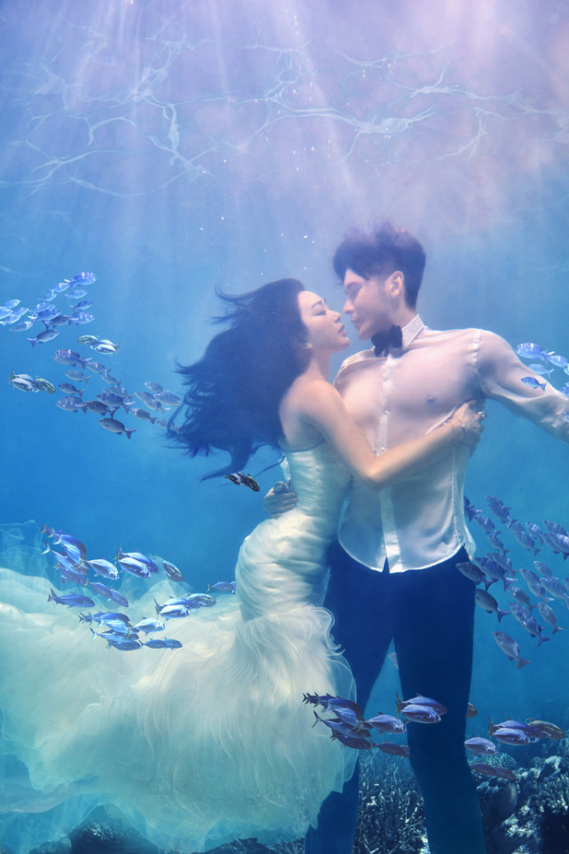 高糖！ 張倫碩曬夫妻合照慶結婚四年，甜稱與鍾麗緹仍像熱戀