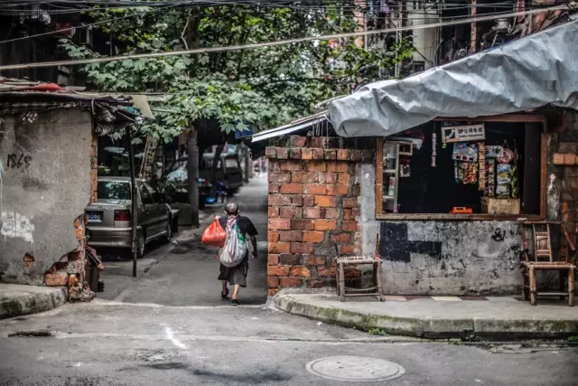 美食界扛把子都藏在成都三江鞋厂、东郊记忆等