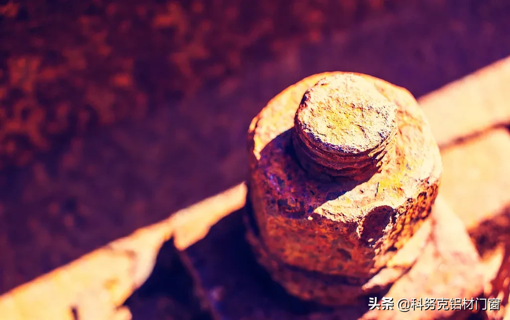 窗户也会老化？你有没有想过老化后的窗户有多危险？