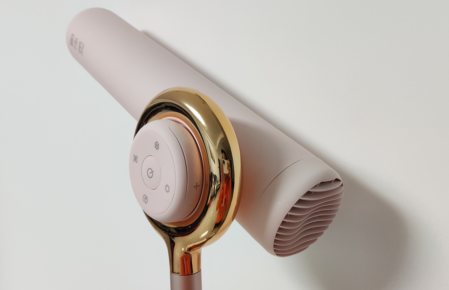 直男不知女神苦，吹发才知长发难，立式吹风机“拯救女神机”