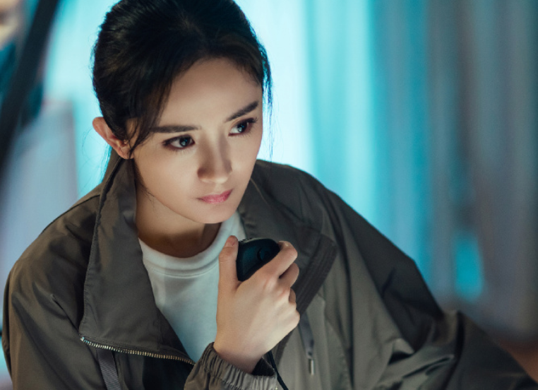 33岁杨幂新剧来袭，搭档小7岁帅气小生，观众不