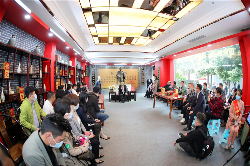 窖父匠心传承，中国窖父赖高淮全国糖酒会上共话白酒前世今生