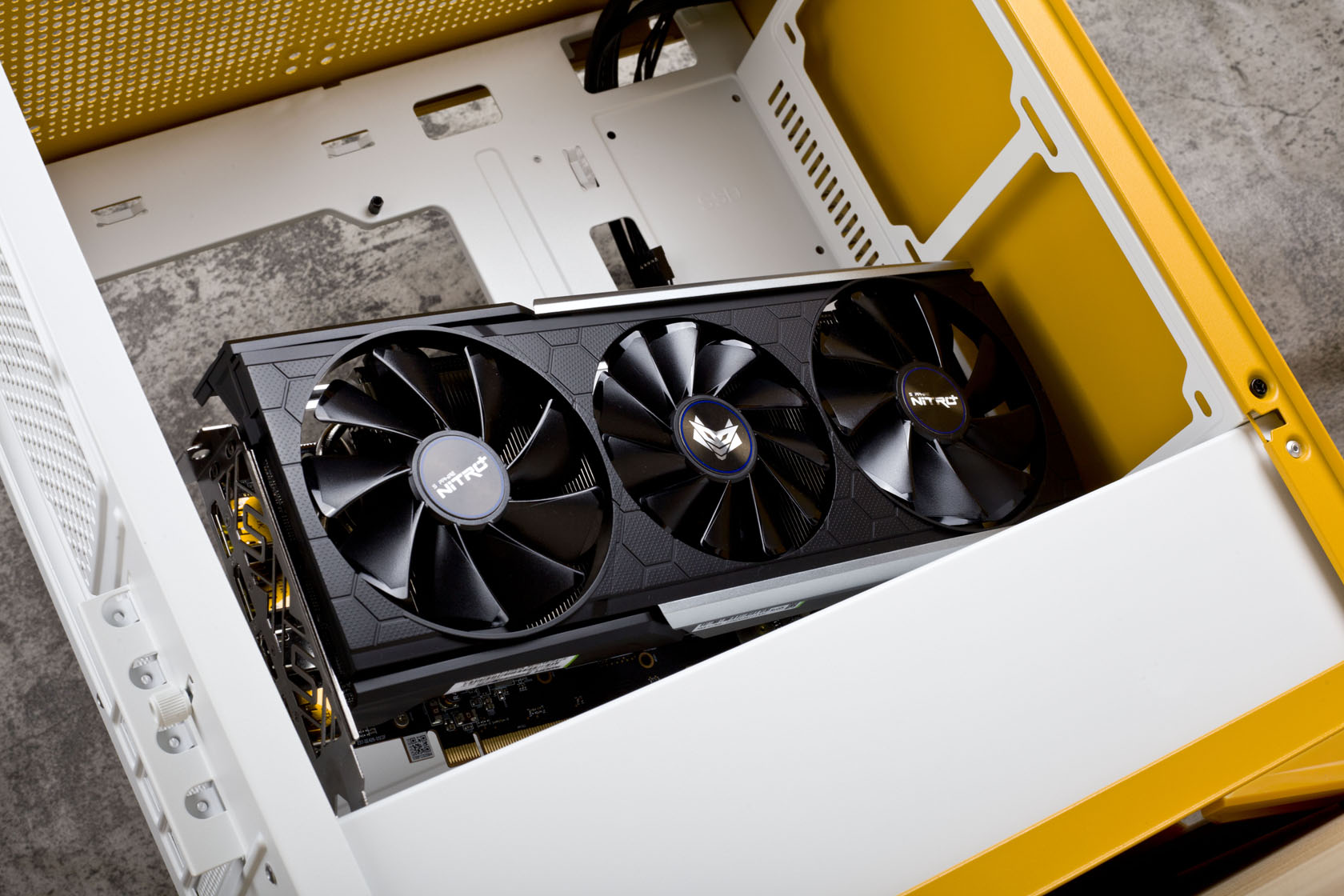 MATX机箱已成主流？爱国者YOGO M2打造桌面小钢炮