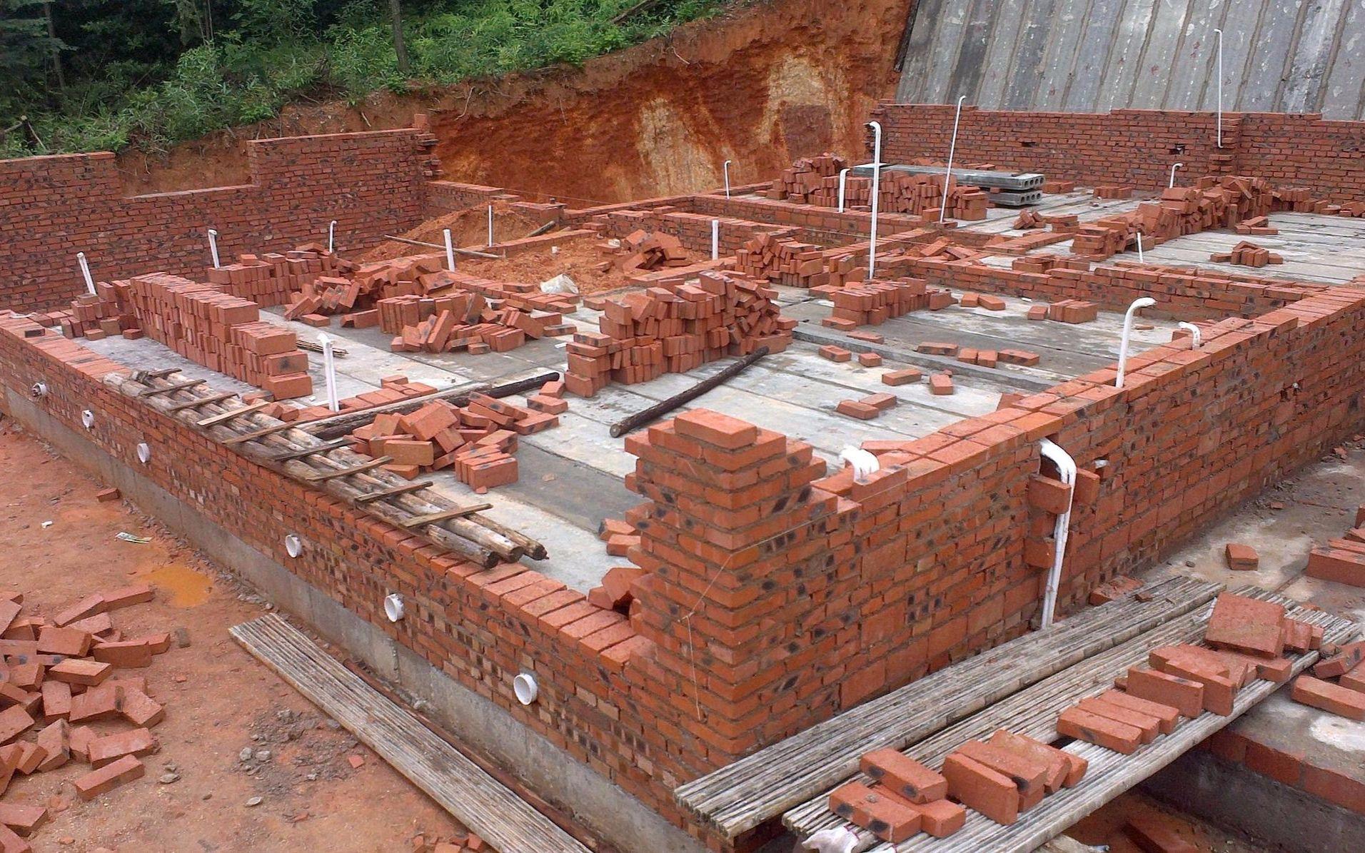 為解芯片難題，華為開發鴻蒙，為何導致對光刻機的依賴不降反升？