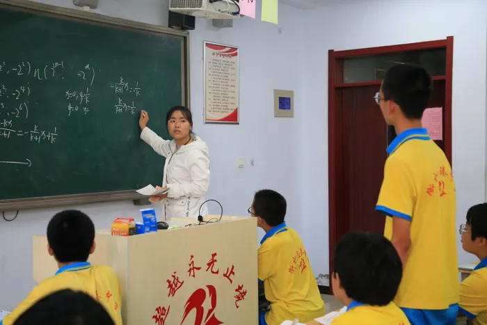 乘风破浪的志臻丨我校开展全体教师业务水平提升活动