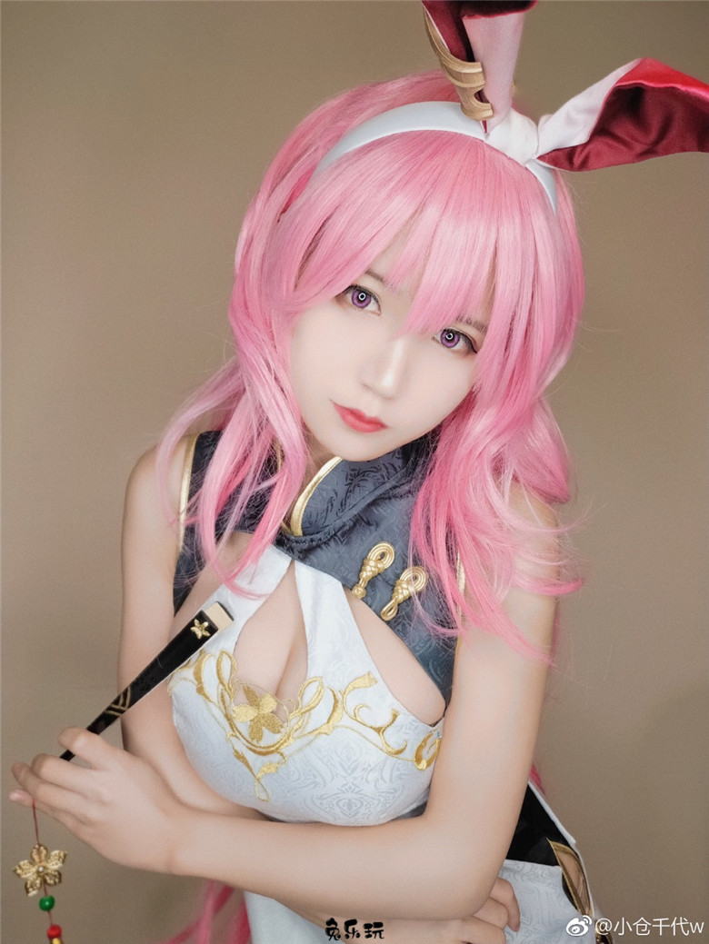 球迷的福音！微博动漫博主小仓千代w图集好胸好颜好性感！