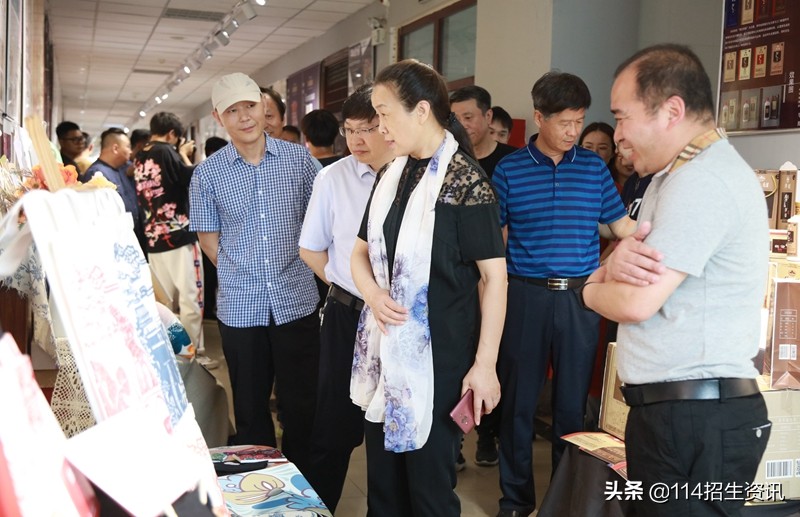 河南财政金融学院艺术设计学院举办2021届视觉传达毕业设计作品展