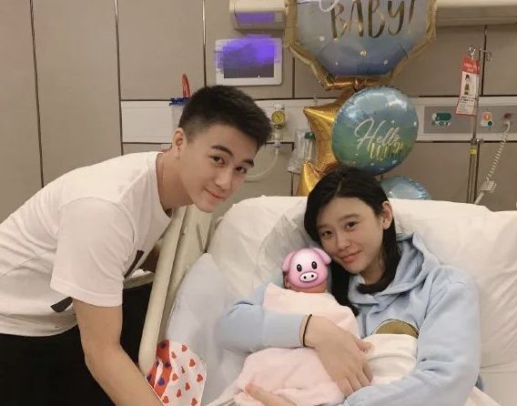 奚梦瑶晒老公孩子照片，背景却惹人注意，豪门