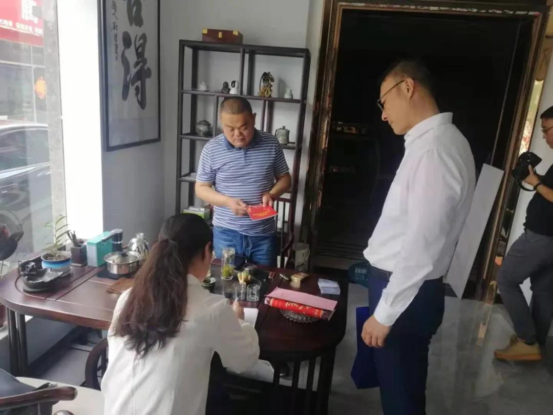 【我为群众办实事】枣庄市中区司法局开展“法律服务代理机制走进盛北商贸城”集中普法宣传活动