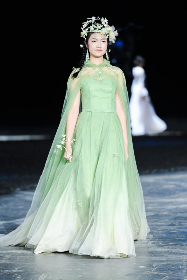 ��Ӣ����櫴�˵2021AW|����ʢװ����;