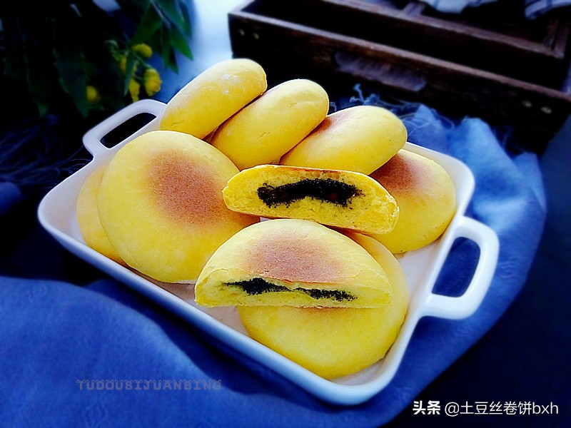 立秋后黑芝麻要常吃，教你做最好吃的胡萝卜黑芝麻饼，营养翻倍
