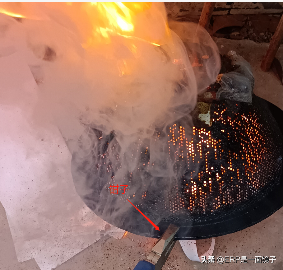 一個妙招，5分鐘徹底清洗油煙機濾網油泥，雙手全程不沾油