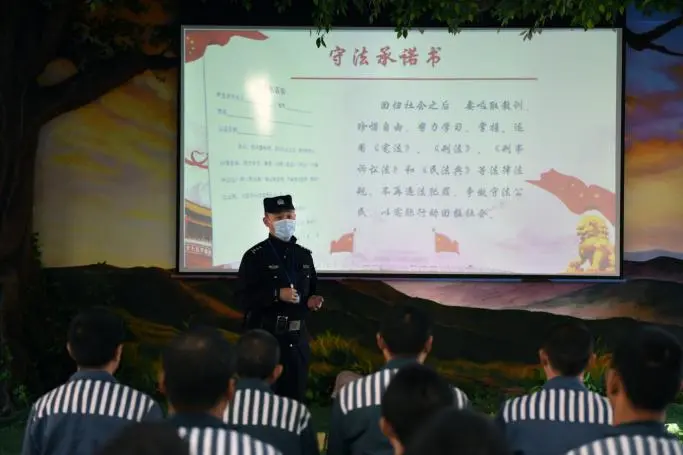 教育整顿 · 身边榜样 | 致敬风雨,致敬你