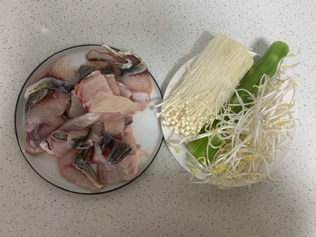 鲜美可口，低脂高蛋白金汤柠檬鱼片，10月女人要多喝