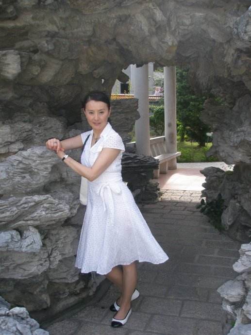 最美警花李赛凤，两段婚姻均失败，遭豪门丈夫