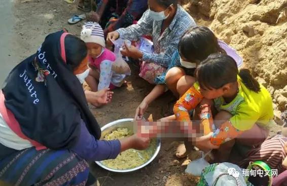 太慘了！ 緬甸上百人排隊乞討！ 沒辦法只能吃別人的剩飯剩菜