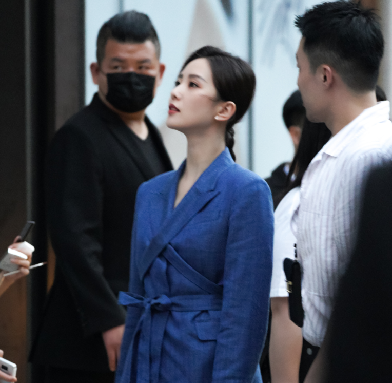 品牌|刘诗诗亮相品牌直播间！没有了四级高光滤镜 这颜值真的绝了