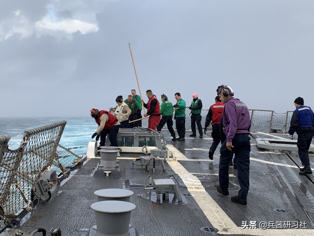 台灣海峽戰鬥警報響起，美軍宙斯盾艦今年第三次穿越，東部戰區海空力量聯合監控