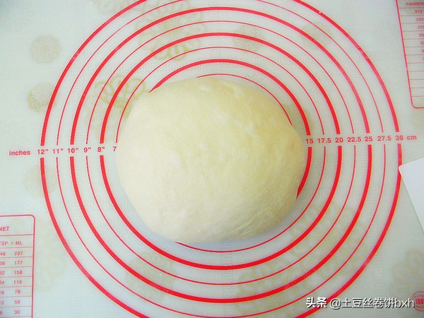 我家面包从来不买，用这个方法做，面包暄软醇香，久放不硬