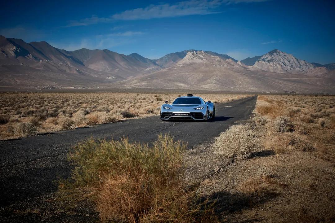 这款奔驰AMG跑车排量只有1.6L，加速却比布加迪还快